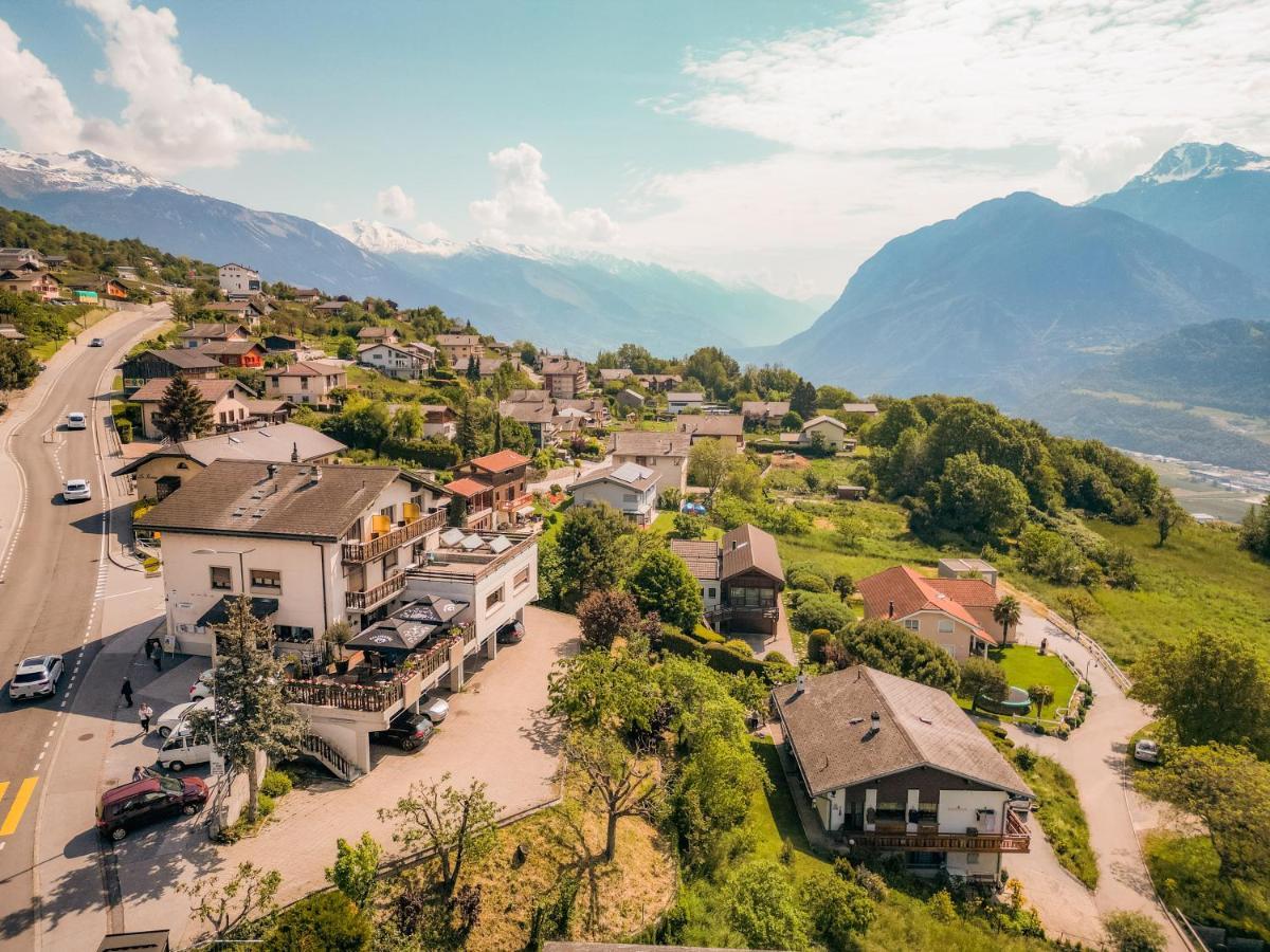 Relais Fleuri Hotel Chermignon-d'en Bas Luaran gambar