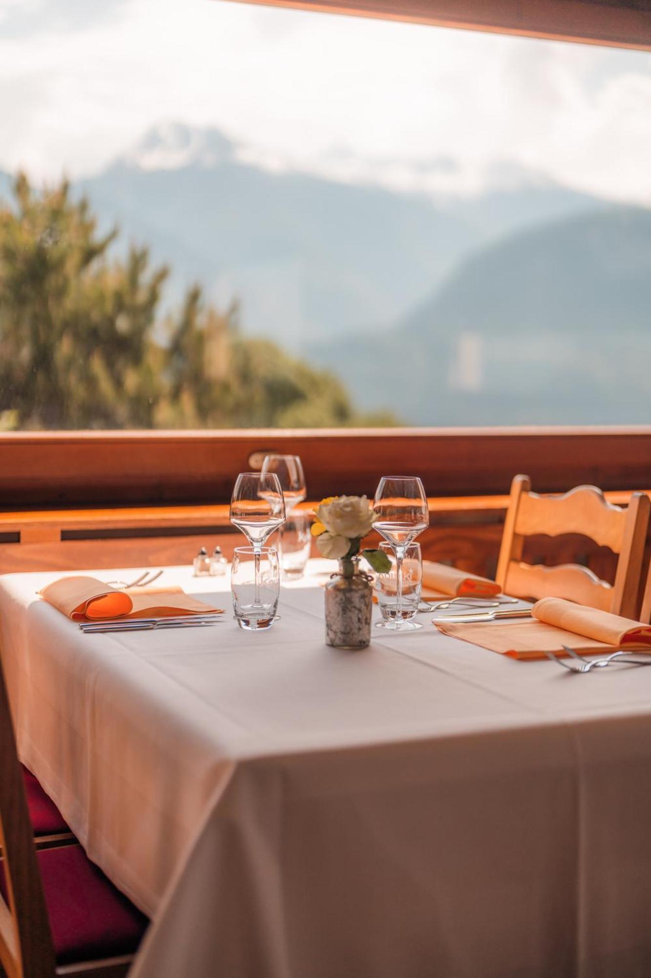Relais Fleuri Hotel Chermignon-d'en Bas Luaran gambar