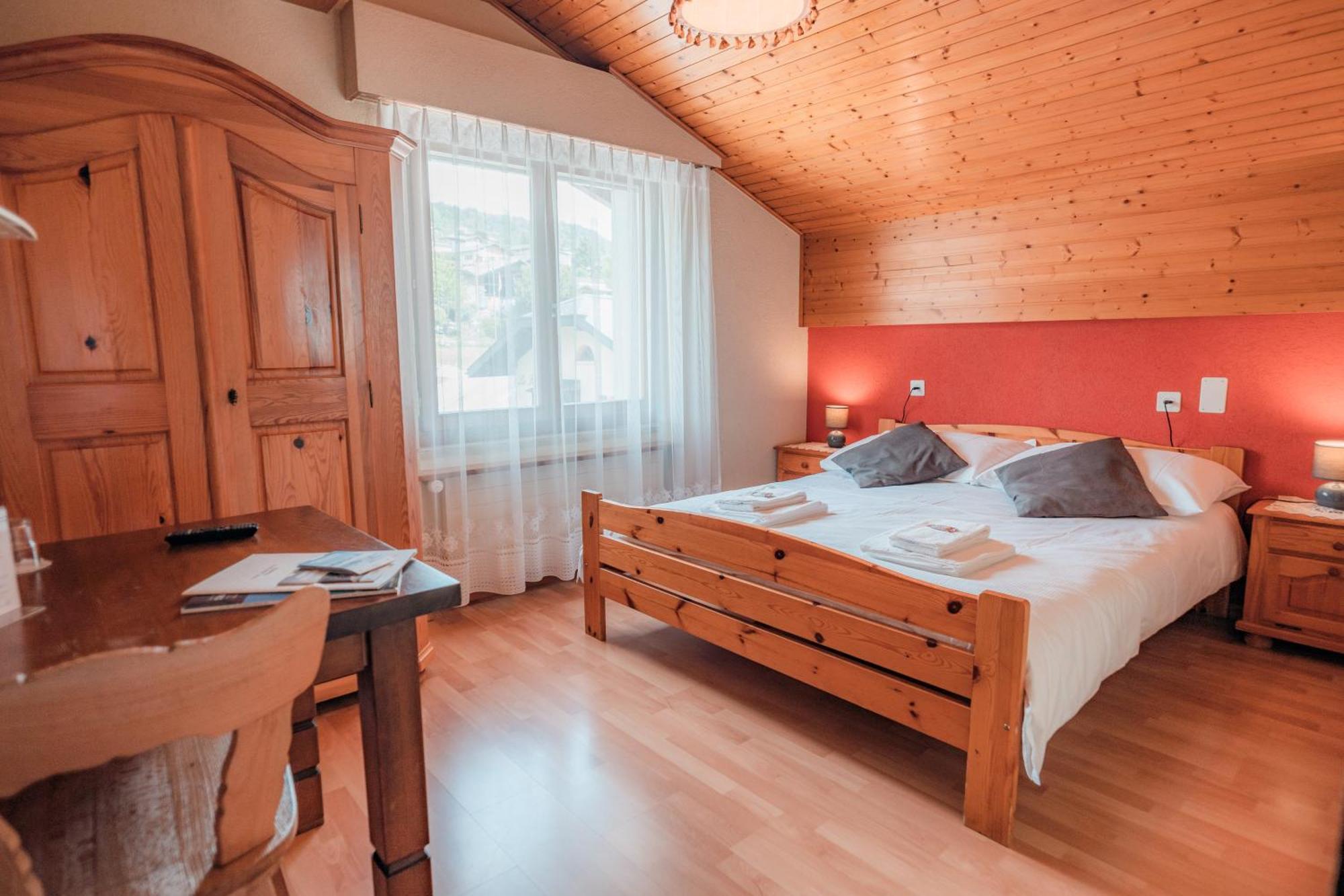 Relais Fleuri Hotel Chermignon-d'en Bas Luaran gambar